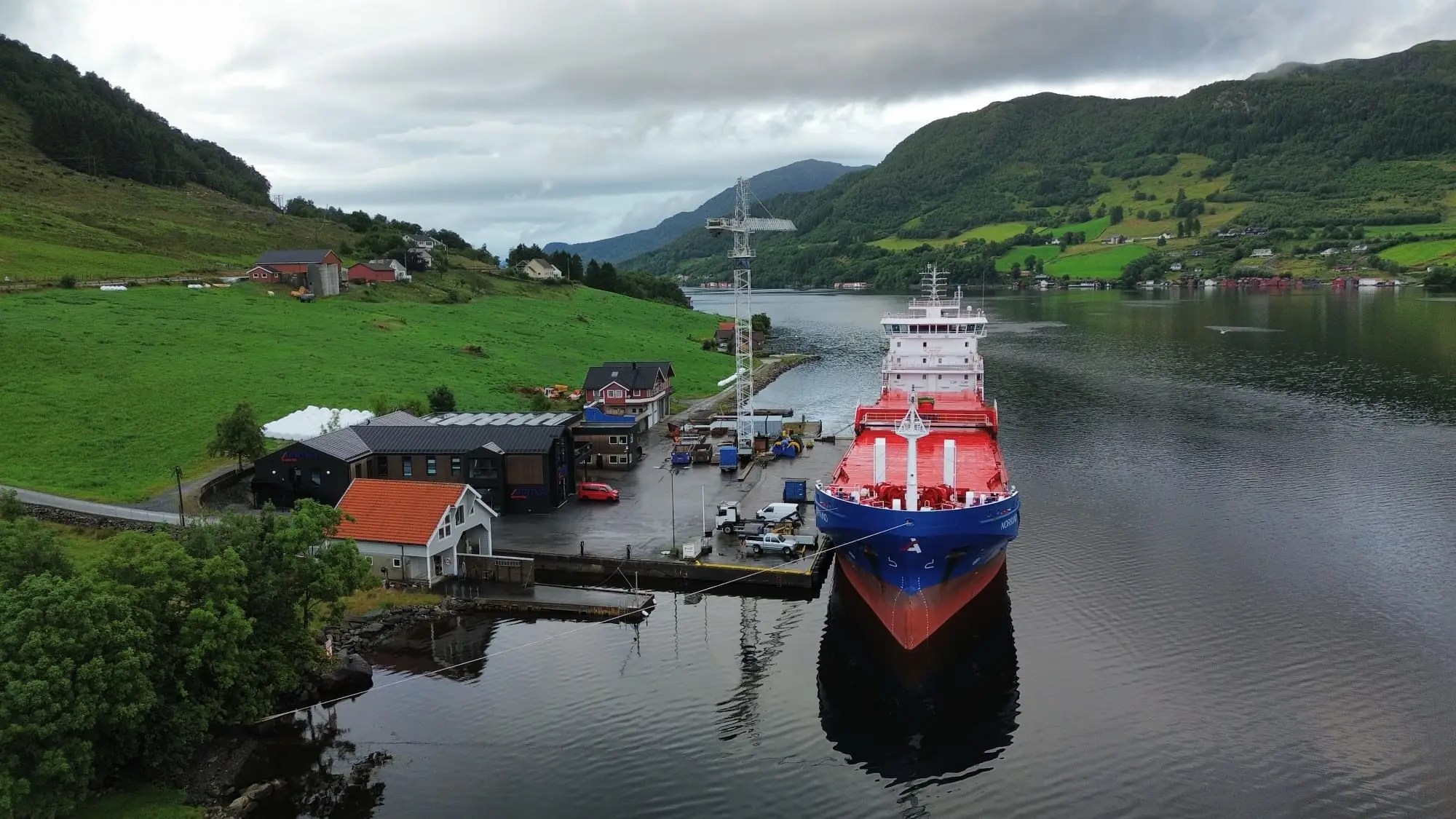 M/V Norsund: Dziób od strony fiordu